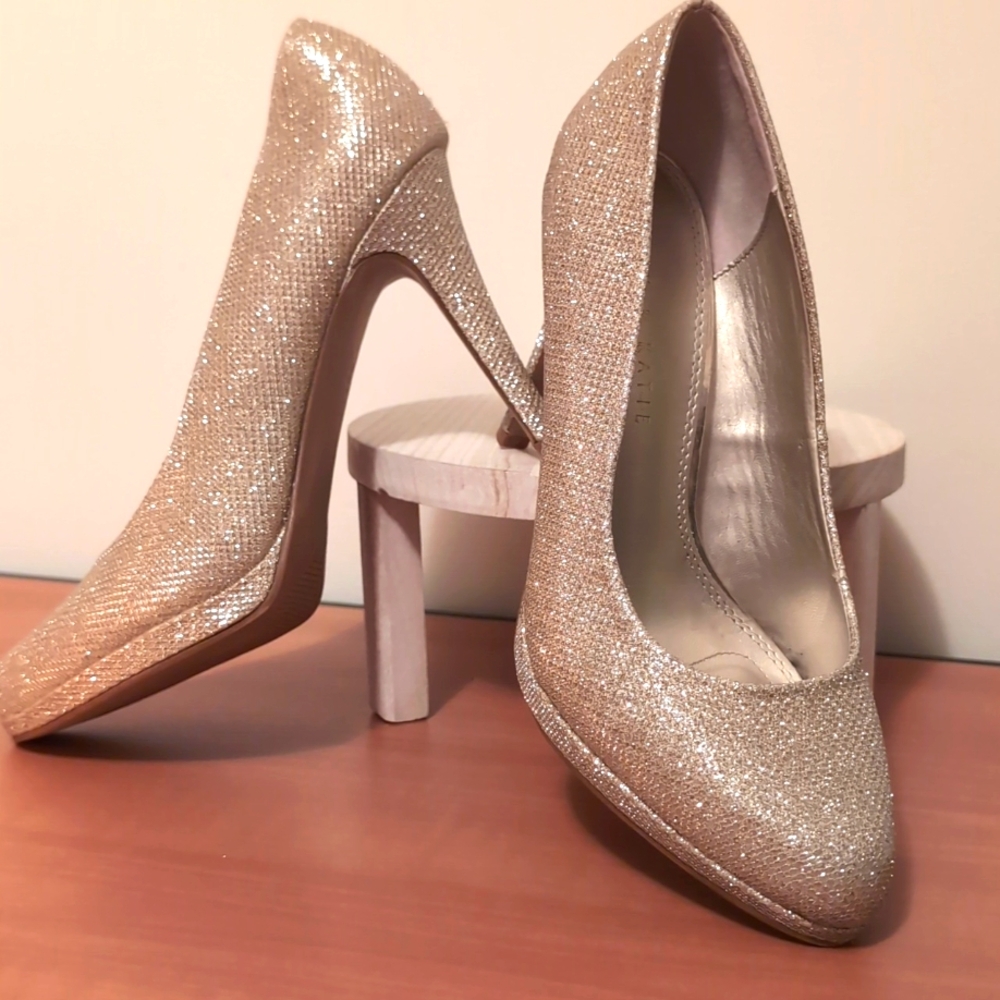 Kelly & Katie Gold Women's Shoes